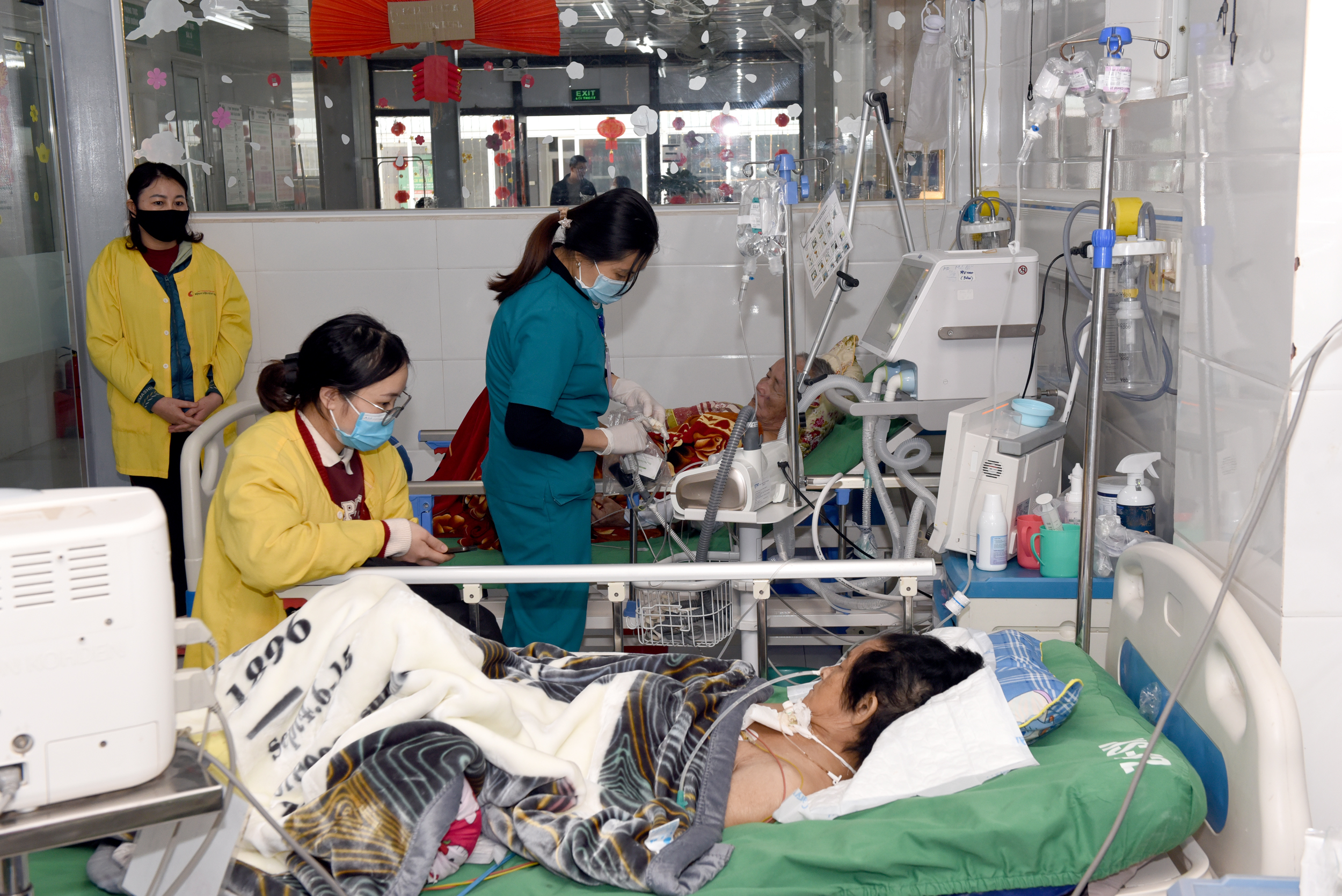 Bệnh viện bổ sung điều hòa 2 chiều, máy sưởi chống rét cho người bệnh- Ảnh 5.