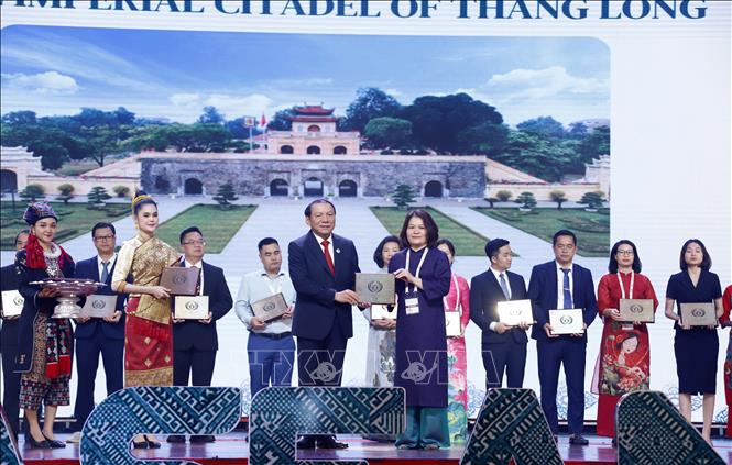 Việt Nam giành nhiều giải thưởng Du lịch ASEAN 2024- Ảnh 1.