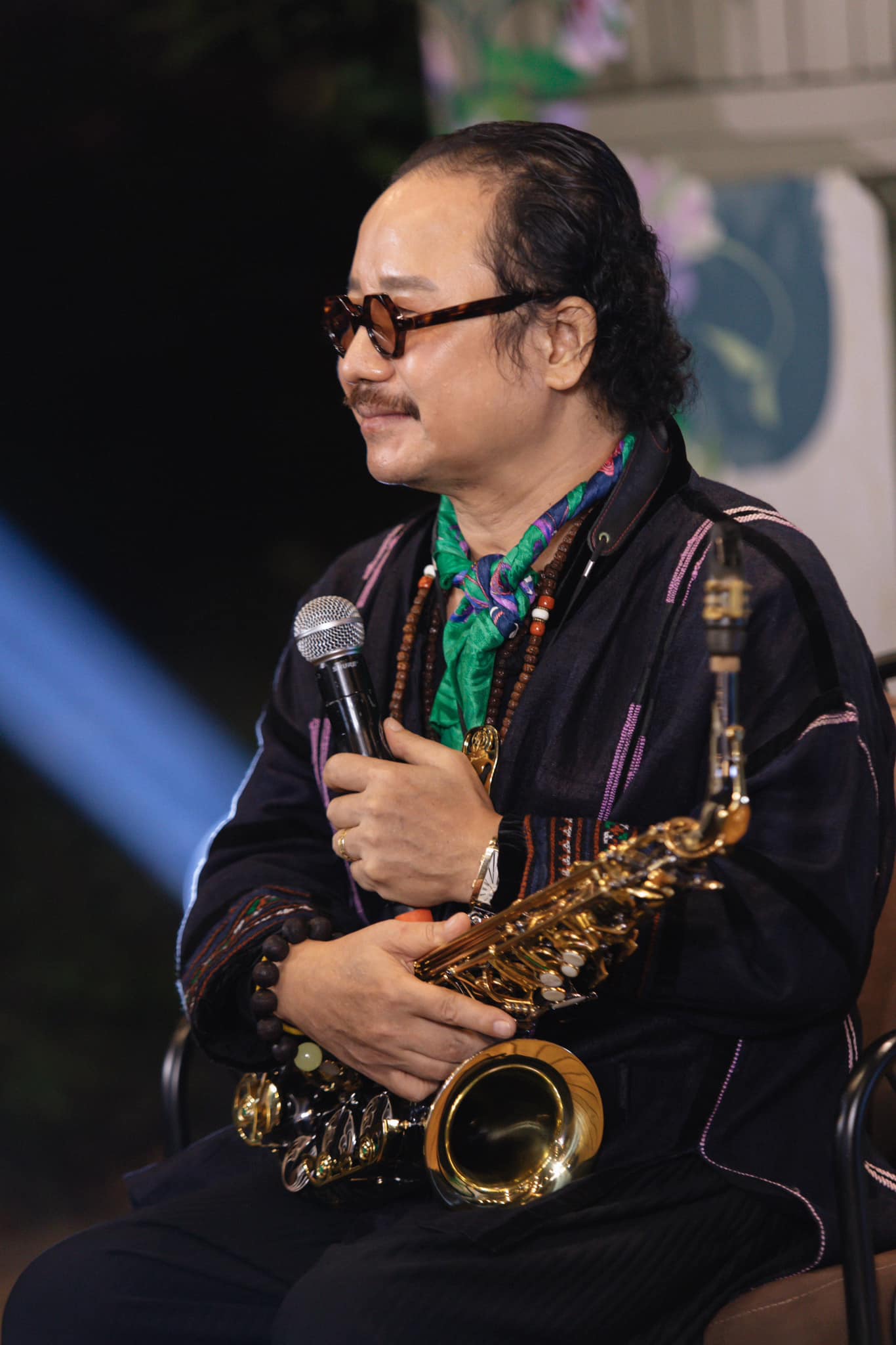 Người phụ nữ đồng hành bên nghệ sĩ saxophone Trần Mạnh Tuấn, cùng đối mặt với 'cửa tử' rồi hồi sinh một cách diệu kỳ- Ảnh 1.