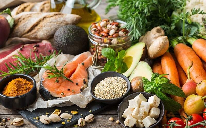Chế độ dinh dưỡng cho người bệnh lao ở mắt