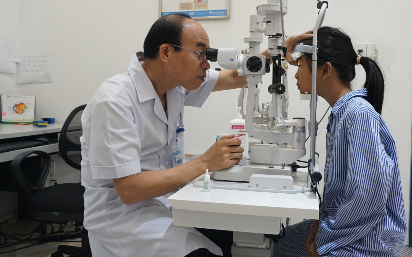 Hưởng ứng Ngày Thị giác thế giới: Ưu tiên chăm sóc mắt trẻ em