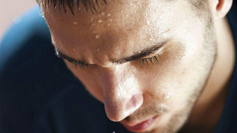 Câu hỏi thường gặp liên quan đến bệnh Tăng tiết mồ hôi