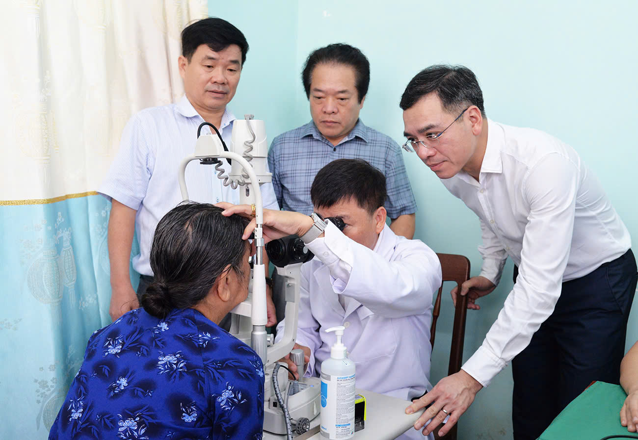 Ngành y tế triển khai nhiều hoạt động thiết thực hưởng ứng các phong trào thi đua yêu nước- Ảnh 2. Ngành y tế triển khai nhiều hoạt động thiết thực hưởng ứng các phong trào thi đua yêu nước- Ảnh 2.