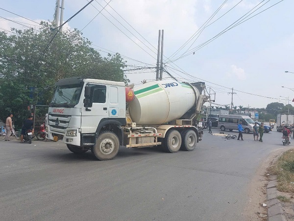 Thương tâm bé gái tử vong trên đường đến trường- Ảnh 1.