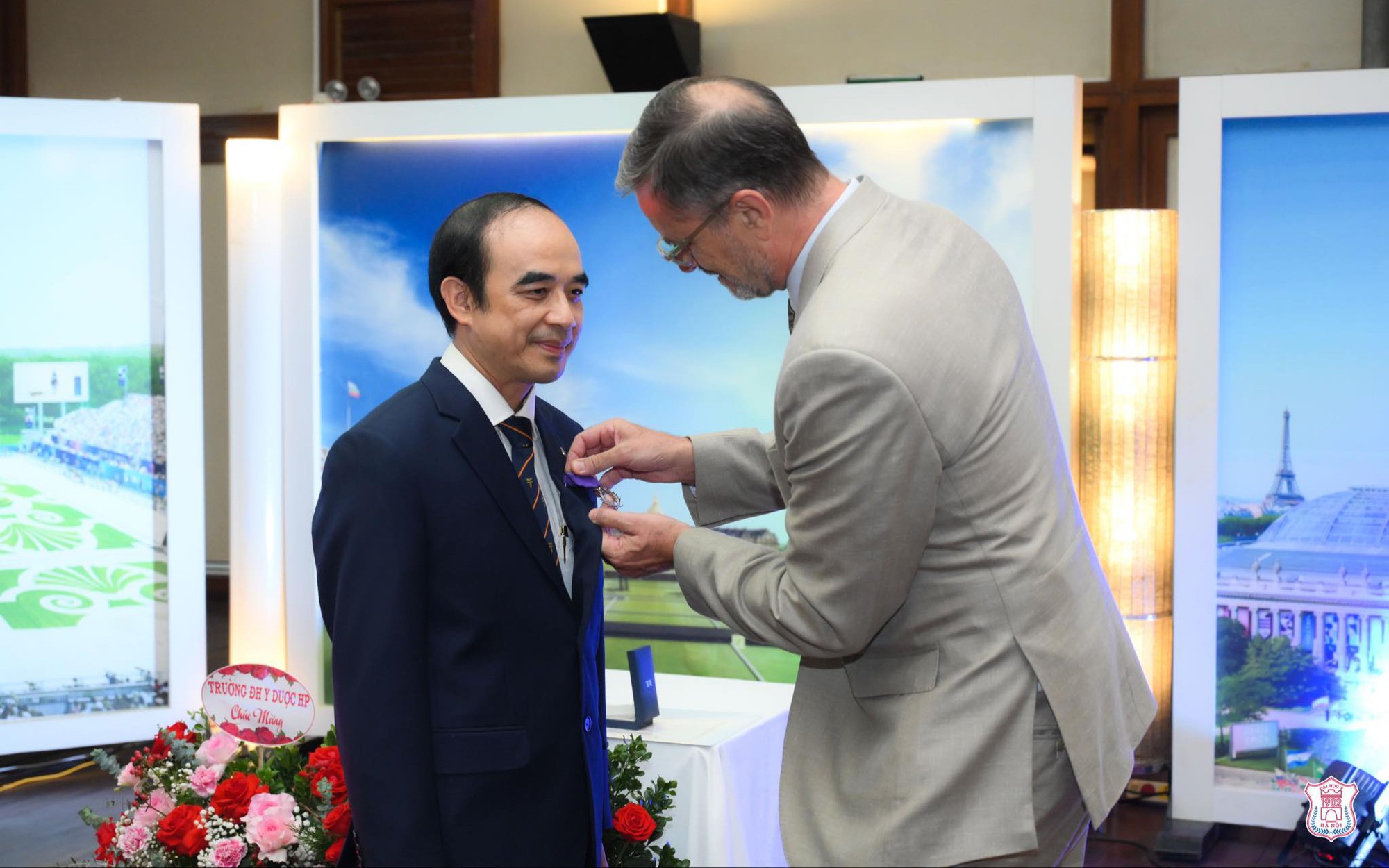 GS.TS Nguyễn Hữu Tú tiếp tục được bổ nhiệm giữ chức Hiệu trưởng Trường Đại học Y Hà Nội- Ảnh 2.