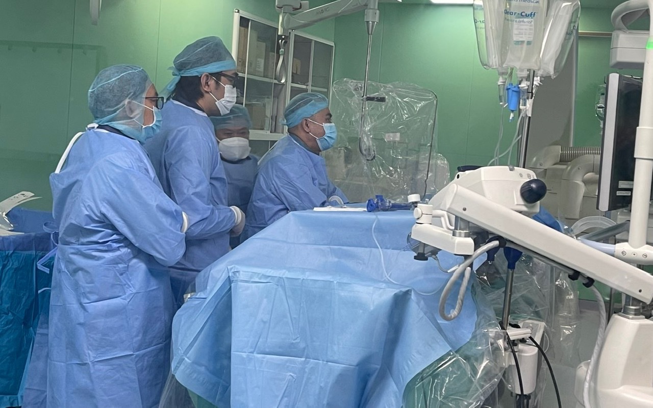 2 lần chụp mạch máu số hóa nền cứu sản phụ băng huyết sau sinh