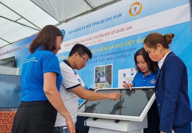 Ngành BHXH, quyết liệt chuyển đổi số, tăng chất lượng phục vụ và chỉ số hài lòng của người dân - Ảnh 3. Ngành BHXH, quyết liệt chuyển đổi số, tăng chất lượng phục vụ và chỉ số hài lòng của người dân - Ảnh 3.