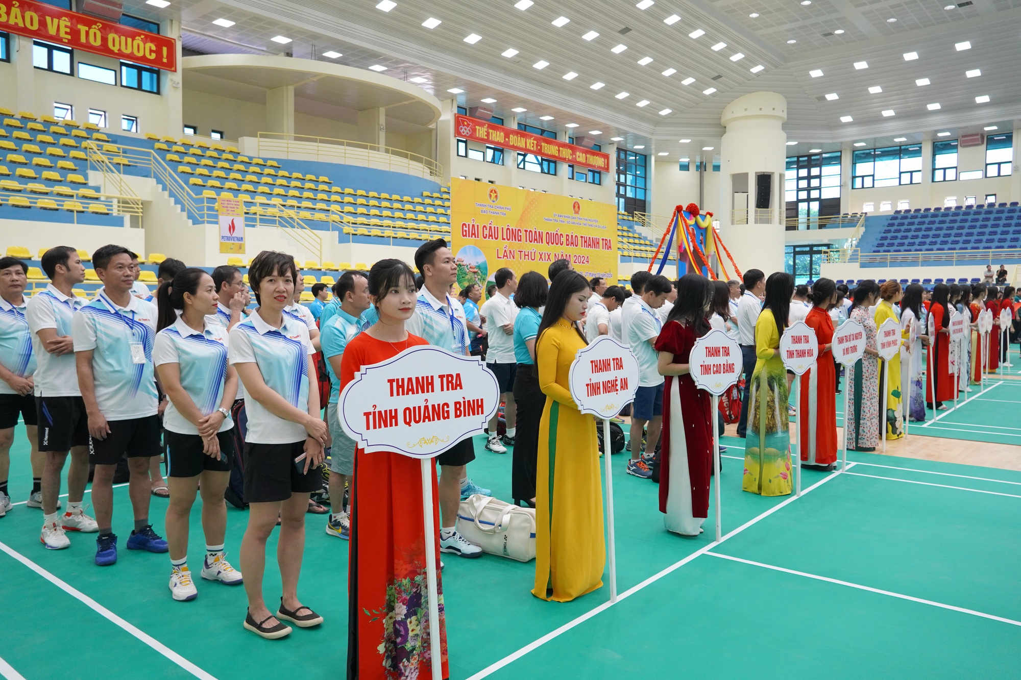 Khai mạc Giải Cầu lông toàn quốc Báo Thanh tra lần thứ XIX- Ảnh 3. Khai mạc Giải Cầu lông toàn quốc Báo Thanh tra lần thứ XIX- Ảnh 3.