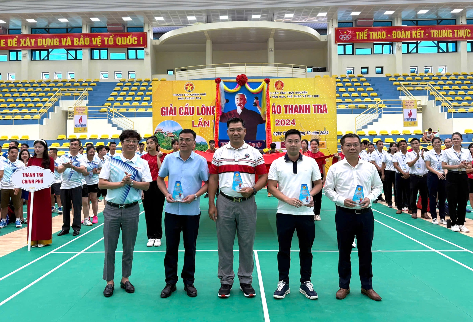 Khai mạc Giải Cầu lông toàn quốc Báo Thanh tra lần thứ XIX- Ảnh 7. Khai mạc Giải Cầu lông toàn quốc Báo Thanh tra lần thứ XIX- Ảnh 7.