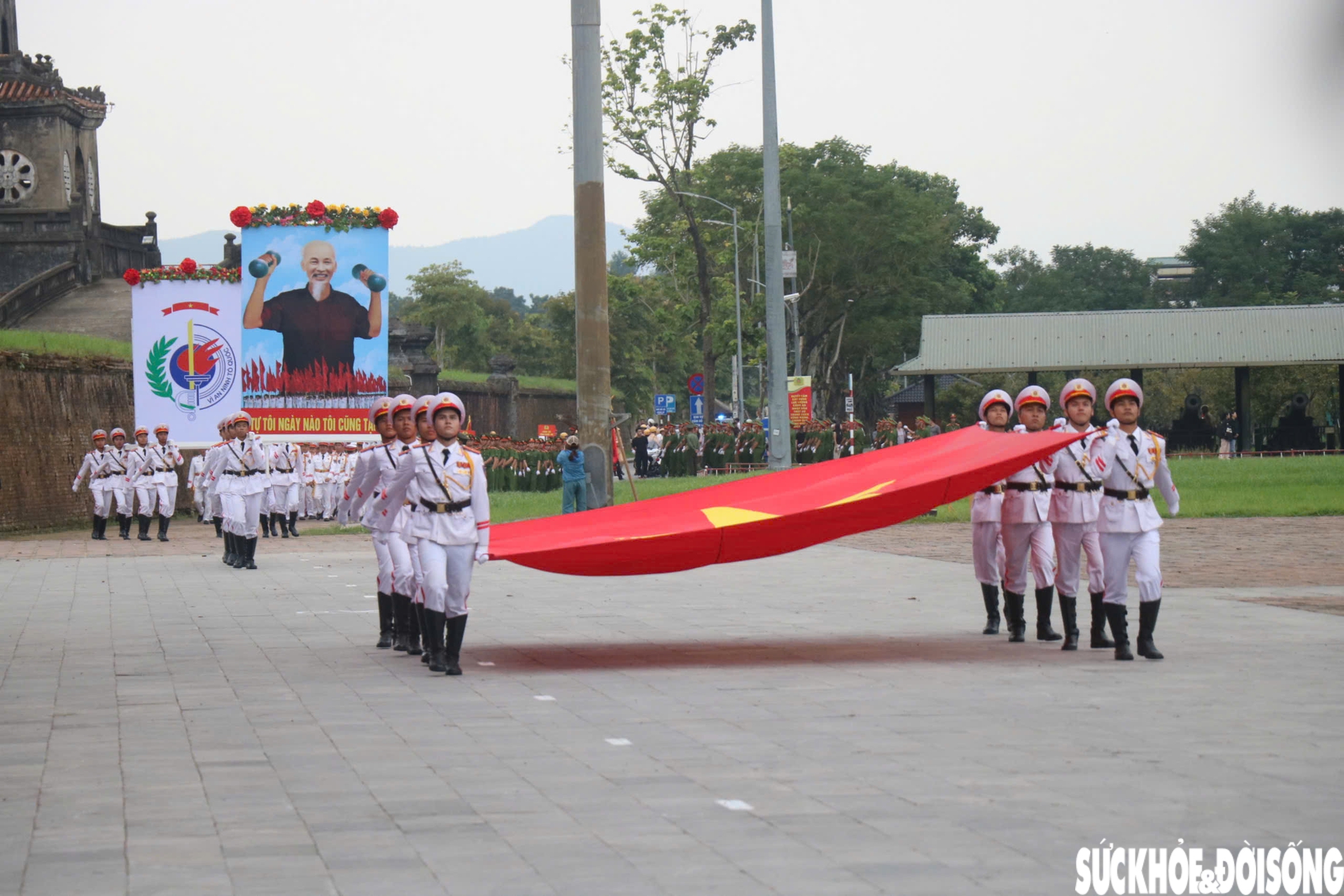 Mãn nhãn màn trình diễn võ thuật, khí công tại hội thi ngành công an- Ảnh 1.