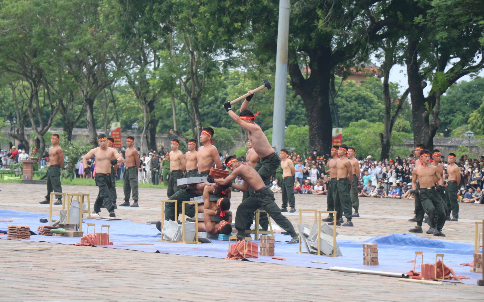Mãn nhãn màn trình diễn võ thuật, khí công tại hội thi ngành công an