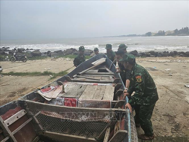 Ứng phó bão số 6: Bảo đảm an toàn tính mạng cho người dân- Ảnh 1.