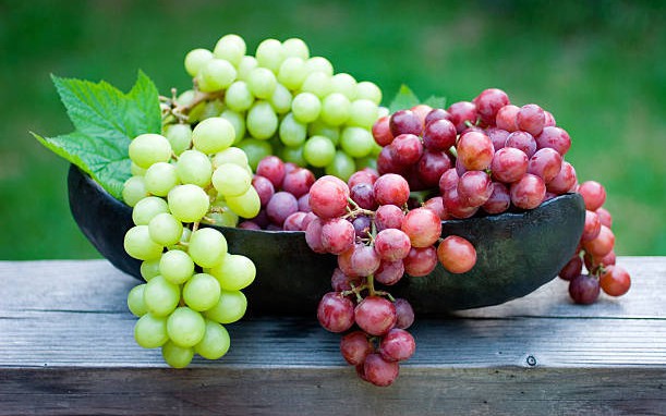 Ăn nho mỗi ngày rất tốt, nhưng bạn đã biết cách ăn để không gây hại chưa?- Ảnh 3.