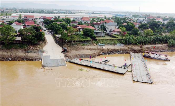 Nghiên cứu tổ chức phà thay thế khi chưa thể tái lắp cầu phao Phong Châu- Ảnh 1.