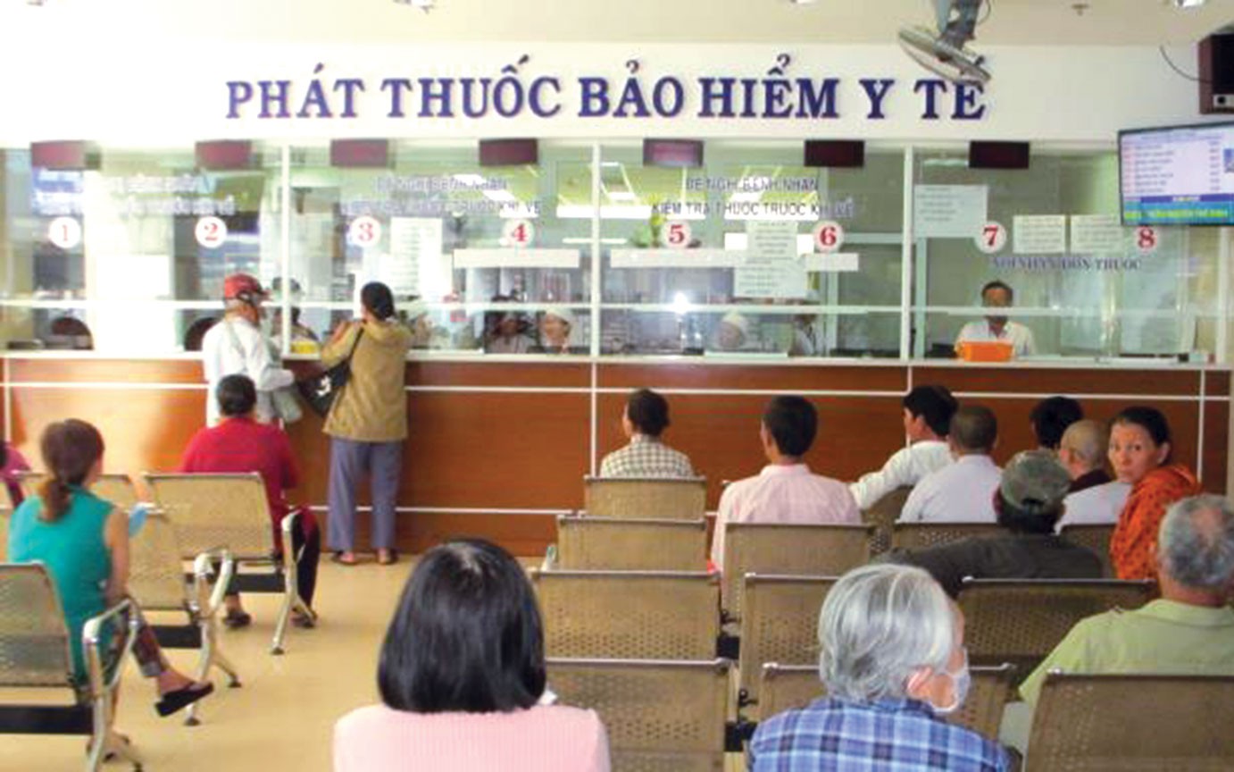 Người bệnh tự mua thuốc ở ngoài, sau bao nhiêu ngày được BHYT thanh toán trực tiếp?