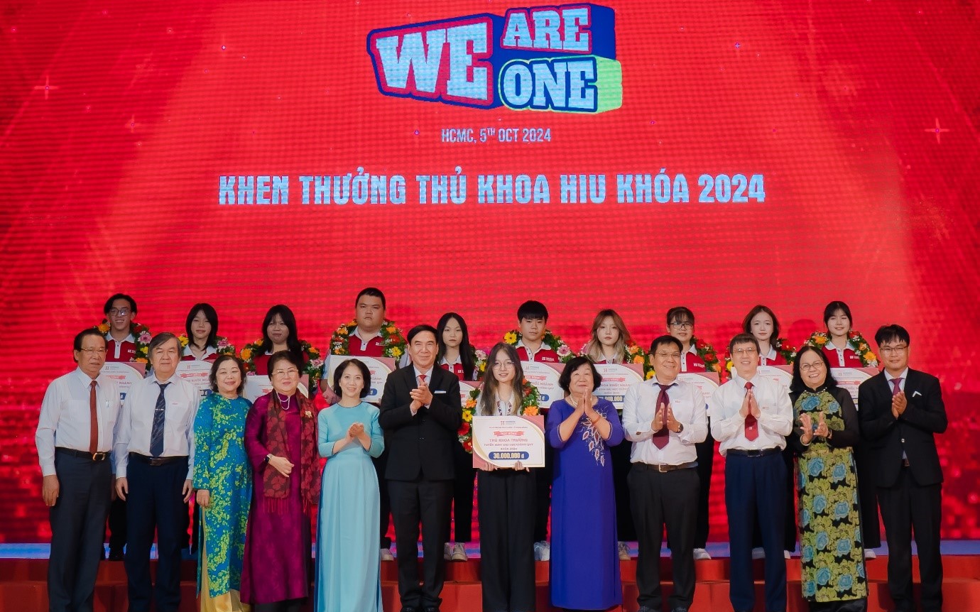 Trường Đại học Quốc tế Hồng Bàng khai giảng năm học mới: Nâng cao chất lượng đào tạo toàn diện  