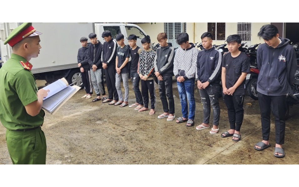 Nhóm 'báo thủ' coi thường pháp luật và bản án cho sự ngông cuồng- Ảnh 2.