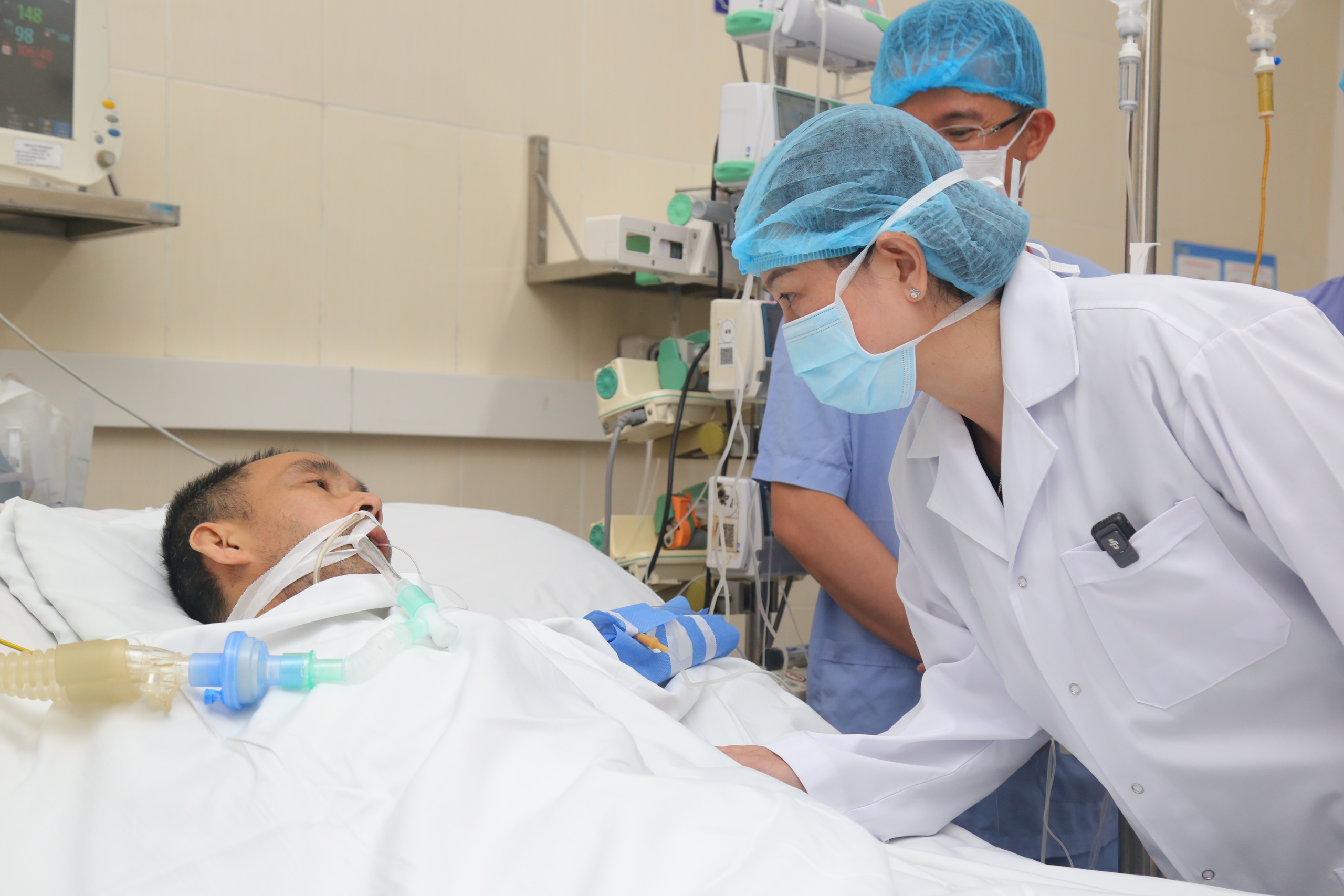 Bộ trưởng Đào Hồng Lan: Ngành Y tế sẽ quyết liệt, đồng bộ và minh bạch các giải pháp để đưa Nghị quyết 72 vào cuộc sống- Ảnh 10.