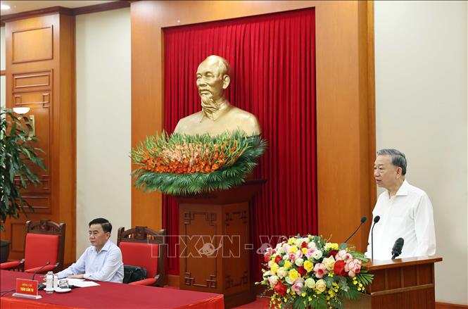 Tổng Bí thư Tô Lâm chủ trì buổi làm việc của Tiểu ban Văn kiện Đại hội XIV của Đảng- Ảnh 2.