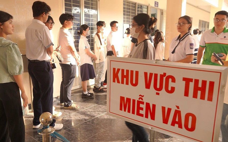 Từ năm 2025, bài thi V-SAT sẽ có thêm môn thi mới?