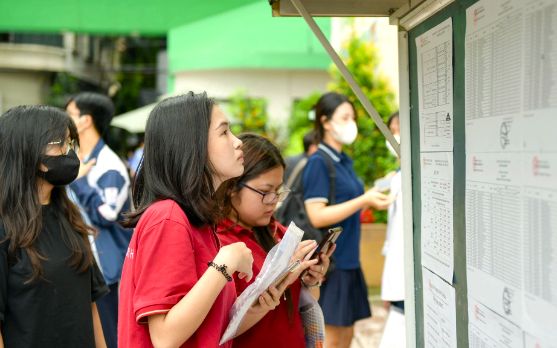 Vì sao trường đại học nên lùi thời gian công bố kết quả xét tuyển sớm?