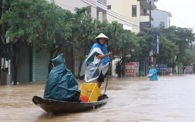 Siêu bão Man-Yi có thể gây mưa rất lớn cho miền Trung