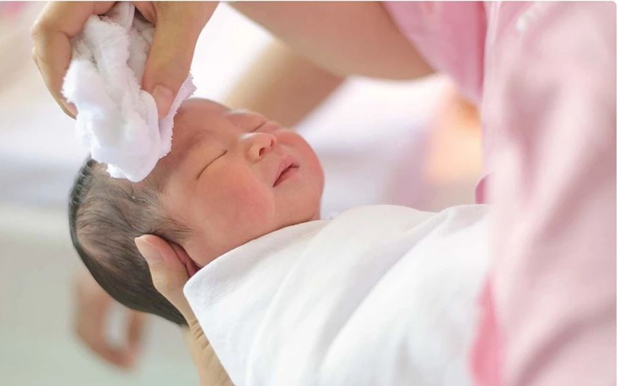 Hướng dẫn cách tắm cho trẻ đúng nhất