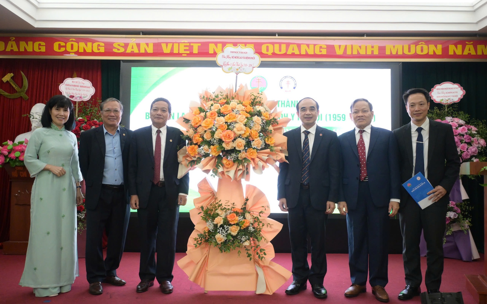 Hội nghị khoa học Bệnh phổi toàn quốc lần thứ 11: Ứng dụng kỹ thuật cao vì lá phổi khỏe của người Việt- Ảnh 5.