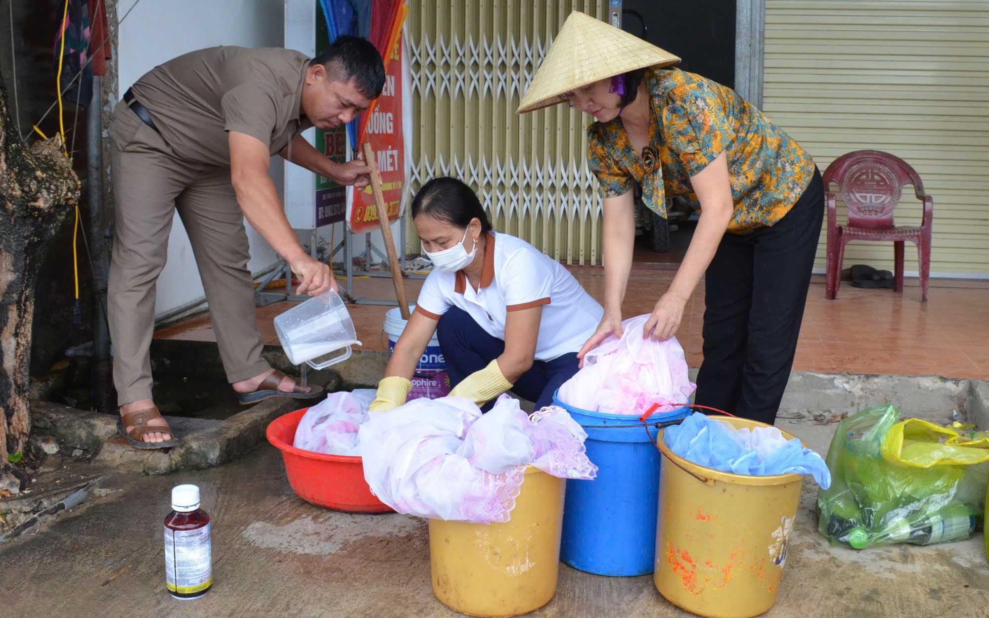 Người lớn mắc sốt xuất huyết có bị biến chứng nguy hiểm không?  