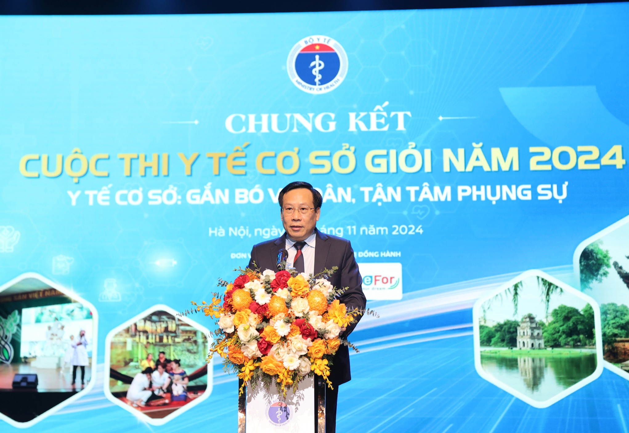 'Công việc của cán bộ y tế cơ sở thường xuyên phải đối mặt với nhiều khó khăn, áp lực...'- Ảnh 2.