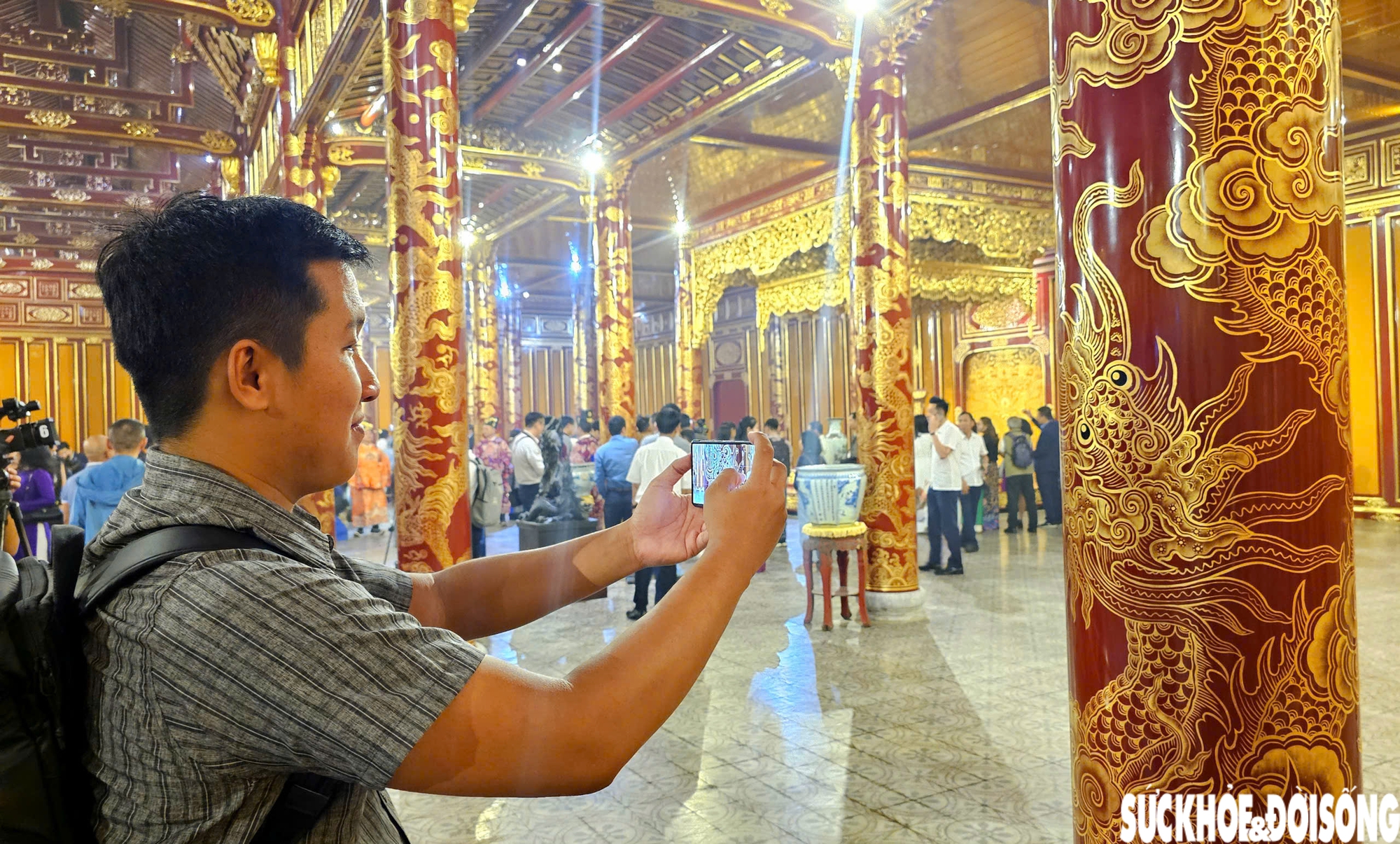 'Choáng ngợp' nơi 13 vua Nguyễn đăng quang vừa mở cửa đón khách sau trùng tu- Ảnh 14.