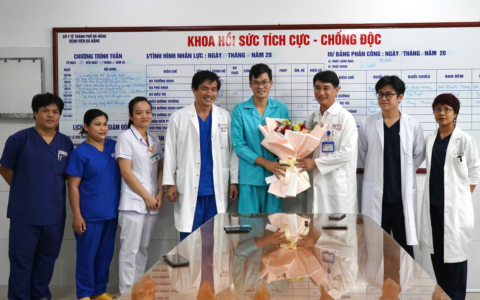 Thanh niên bị điện giật được bác sĩ &quot;kéo&quot; về từ &quot;cõi chết&quot;