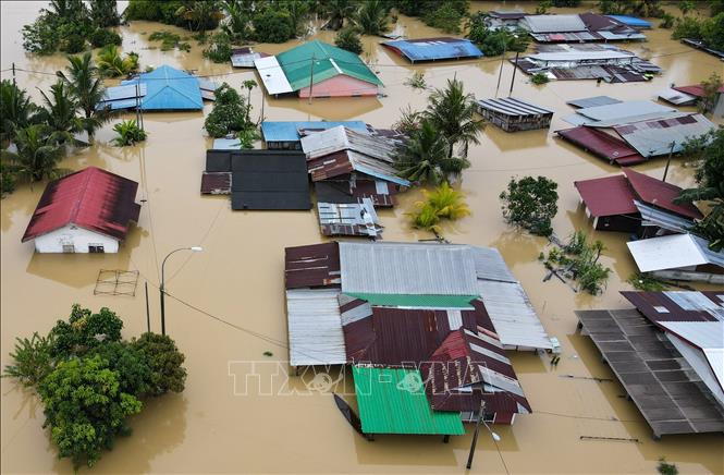 Mưa lũ gây thiệt hại nặng tại Malaysia, Brunei- Ảnh 1.