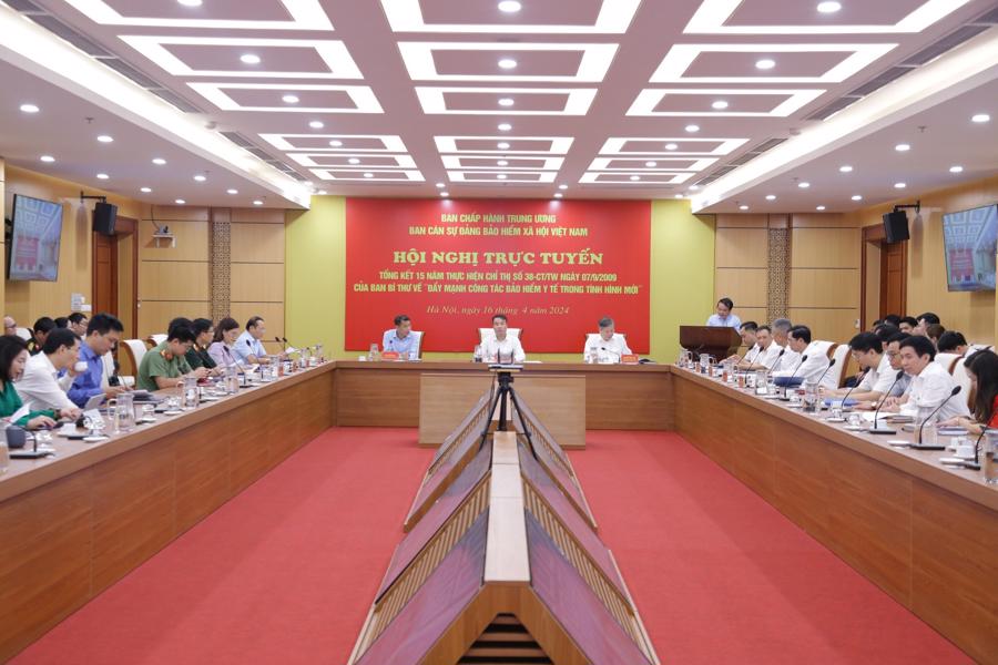 Triển khai sử dụng đa nền tảng công nghệ khi khám chữa bệnh BHYT bằng VssID - BHXH số, VNeID
- Ảnh 1.