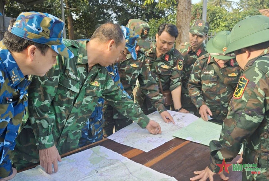 Đắk Lắk: Bộ đội Biên phòng và các lực lượng tham gia tìm kiếm vị trí rơi của máy bay Yak-130- Ảnh 1.