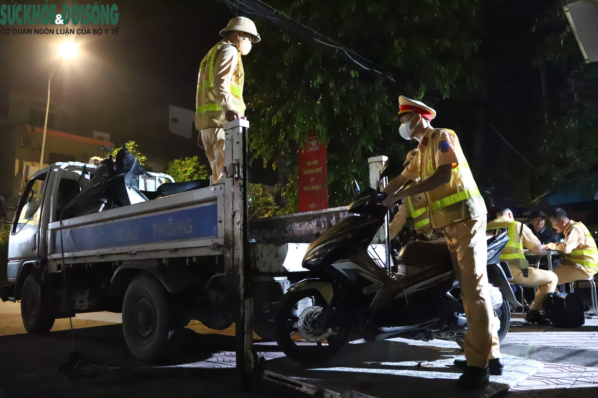 CSGT 'bày binh bố trận', ma men không có lối thoát dù quay xe hay lẩn trốn- Ảnh 22.