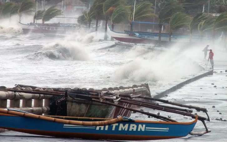 Bão số 7 giảm tốc, sẽ suy yếu thành vùng áp thấp khu vực Quảng Nam đến Bình Định