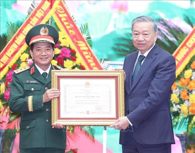 Toàn văn phát biểu của Tổng Bí thư Tô Lâm tại Lễ kỷ niệm 80 năm Ngày truyền thống Tổng cục Chính trị- Ảnh 3. Toàn văn phát biểu của Tổng Bí thư Tô Lâm tại Lễ kỷ niệm 80 năm Ngày truyền thống Tổng cục Chính trị- Ảnh 3.
