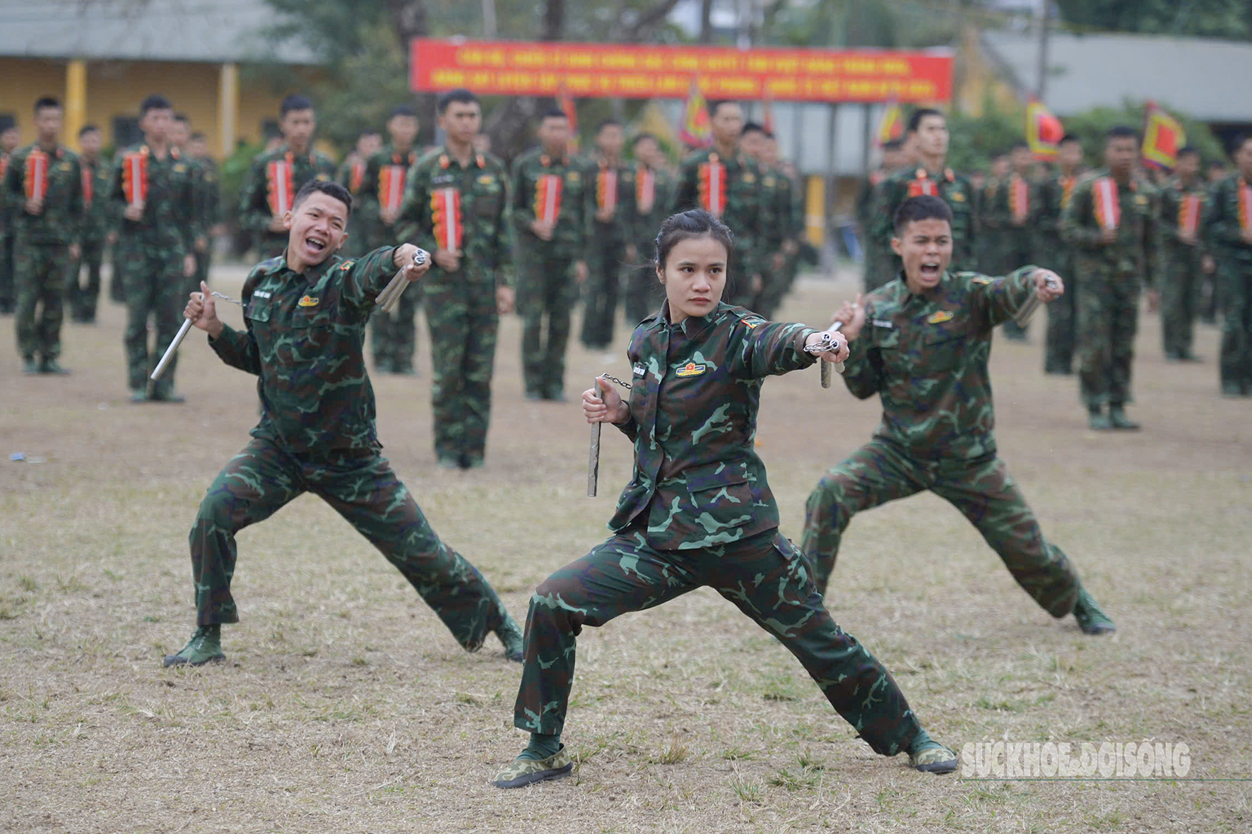 Những ‘bông hồng gai’ của đặc công Việt Nam luyện tập biểu diễn tại Triển lãm Quốc phòng- Ảnh 3.