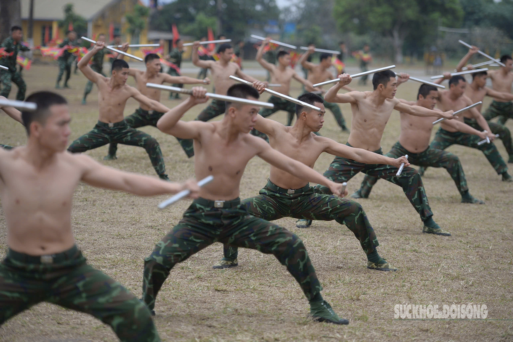 Những ‘bông hồng gai’ của đặc công Việt Nam luyện tập biểu diễn tại Triển lãm Quốc phòng- Ảnh 1.