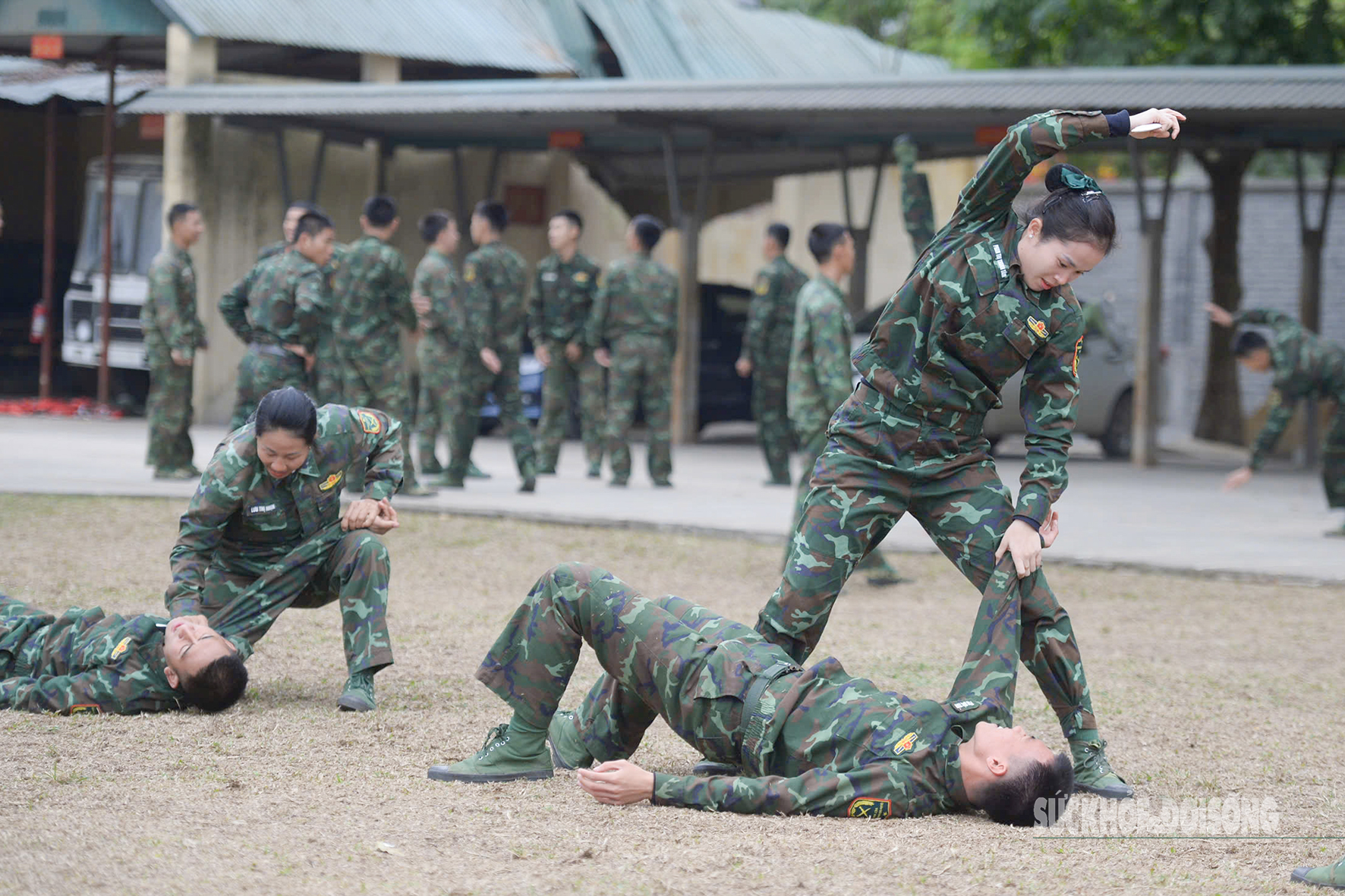 Những ‘bông hồng gai’ của đặc công Việt Nam luyện tập biểu diễn tại Triển lãm Quốc phòng- Ảnh 11.