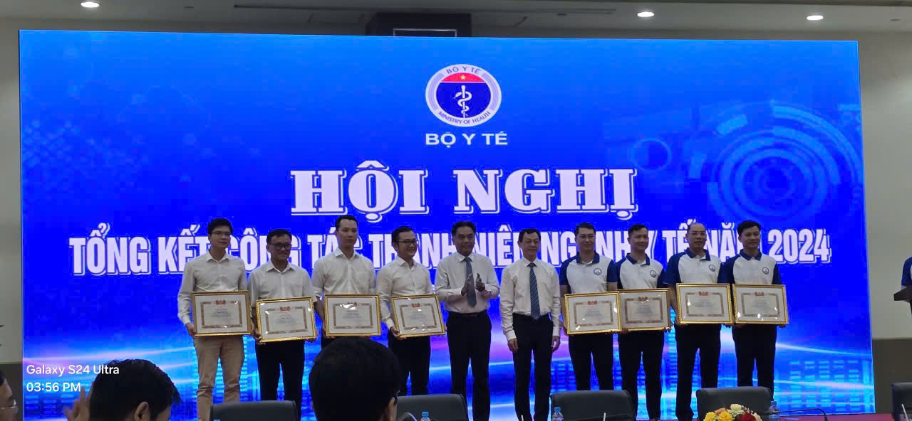 Tuổi trẻ ngành y tế tiếp tục phát huy nhiệt huyết, đóng góp tích cực chăm sóc sức khỏe nhân dân- Ảnh 4.