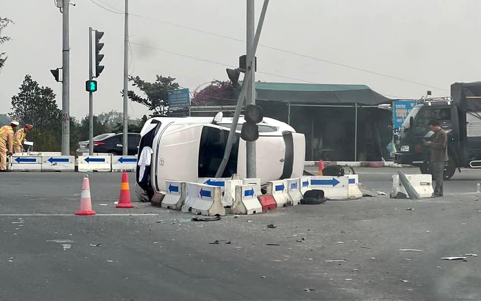 Tai nạn nghiêm trọng trên trục đường Bắc-Nam, một nạn nhân tử vong, 2 người bị thương