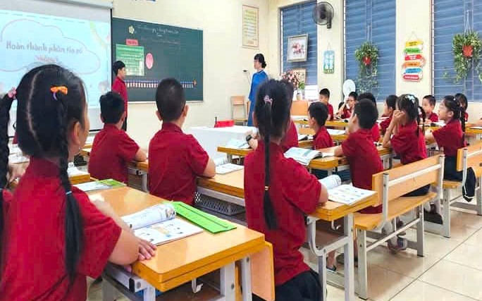 Đuổi học sinh gây mất trật tự ra khỏi lớp có phù hợp?