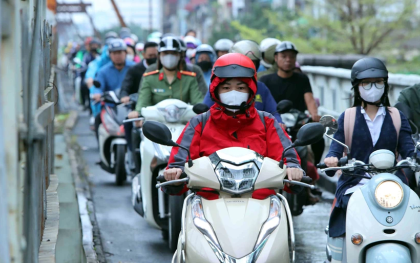 Biển Đông xuất hiện rãnh áp thấp, miền Bắc duy trì sương mù và rét đầu năm 2025