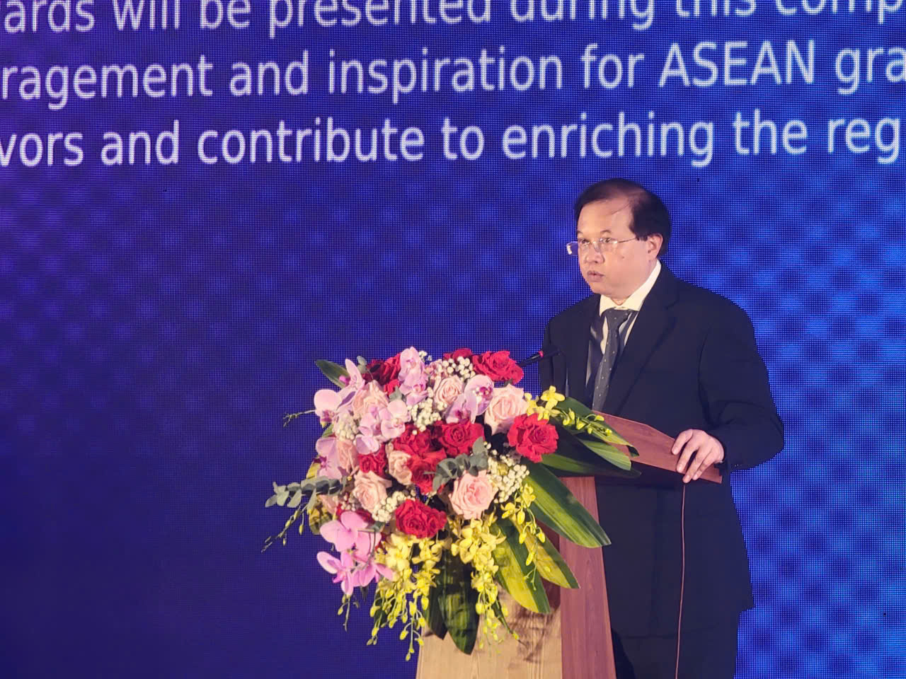 Triển lãm tranh Đồ hoạ các nước ASEAN 2024 thu hút 151 tác phẩm độc đáo đến từ 10 quốc gia- Ảnh 1.