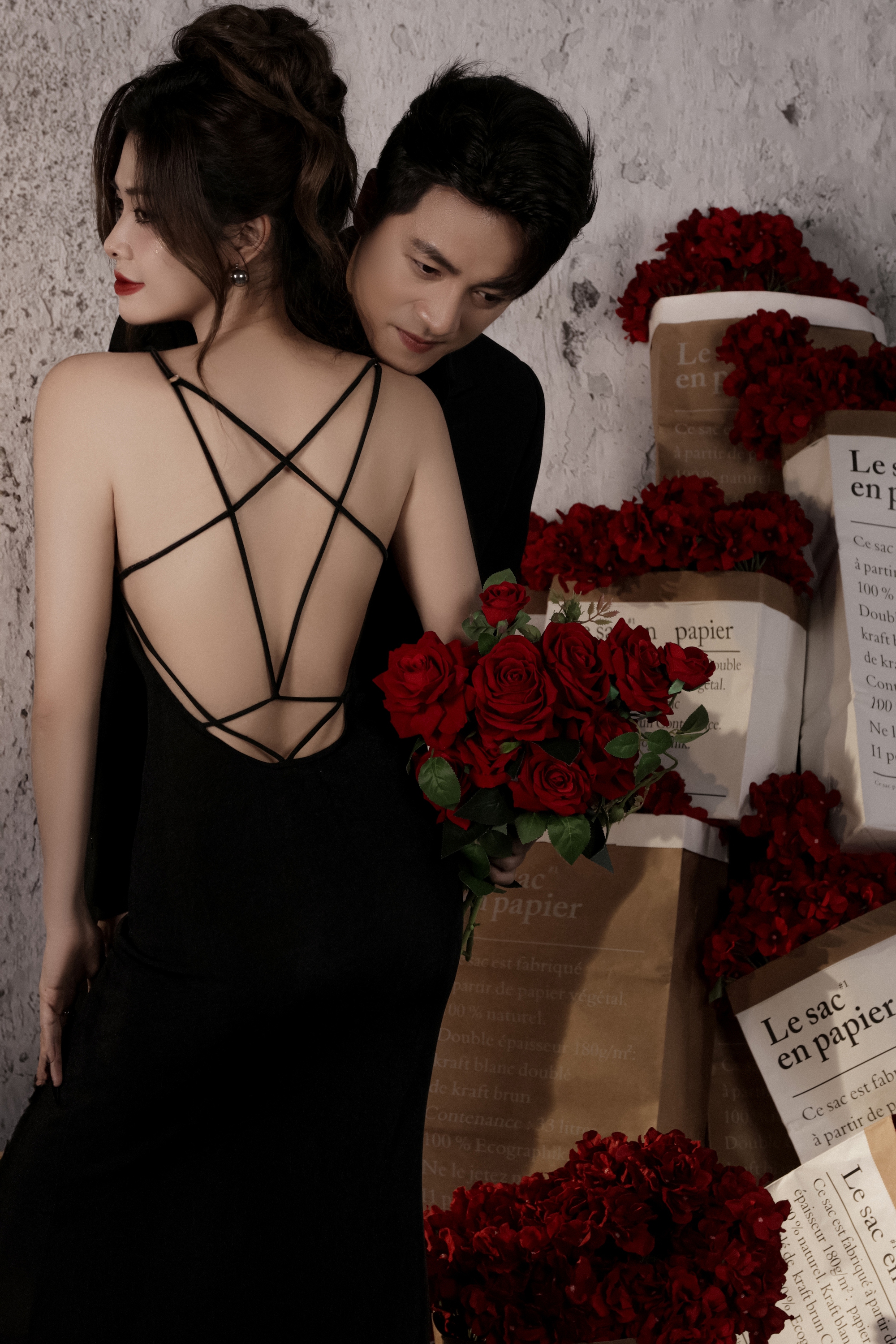 Một 'cặp đôi vàng' showbiz tung loạt ảnh Valentine ngọt ngào, lãng mạn- Ảnh 2.