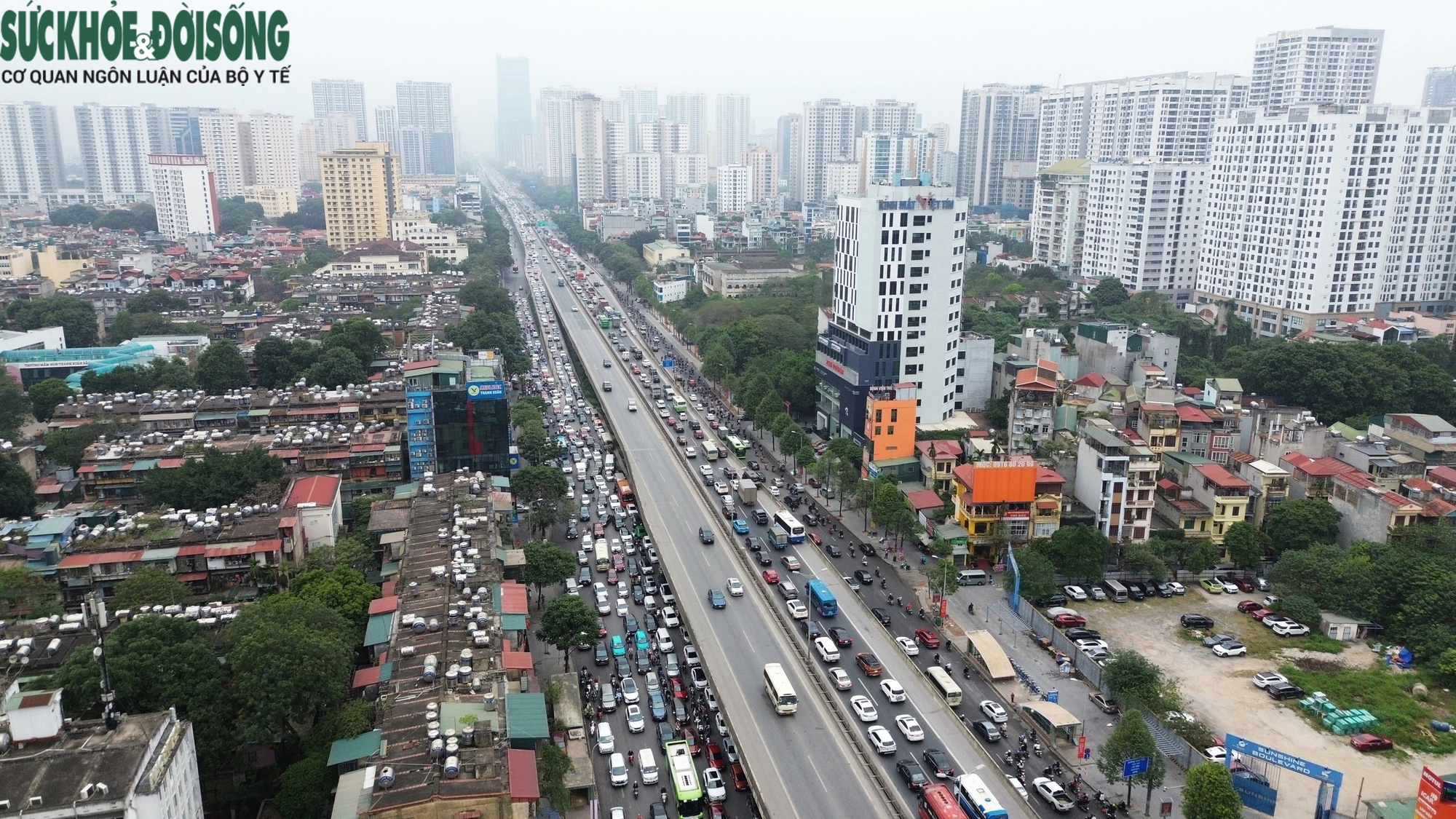 Ngày đi làm đầu tiên sau Tết, đường phố chật chội, người - xe chen chúc- Ảnh 13.