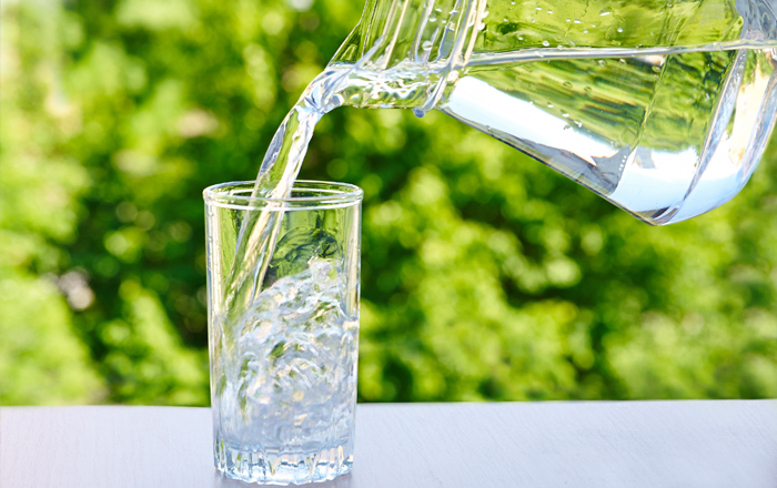 Uống đủ nước có thể làm giảm nguy cơ suy tim.
