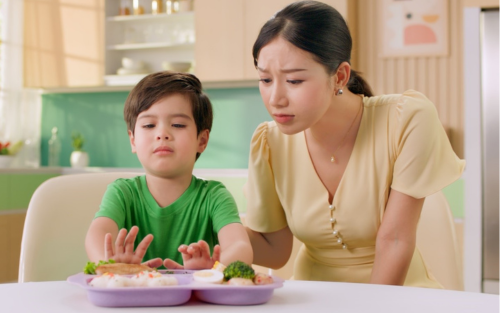 Những điều cha mẹ cần biết khi trẻ biếng ăn kéo dài
